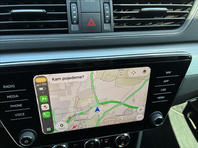 Škoda Superb 2,0 TAŽNÉ,EL.KUFR,KAMERA - fotka 26 z 32