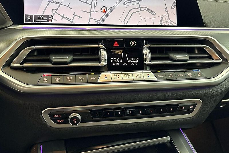BMW X5 xDrive40d - fotka 22 z 28