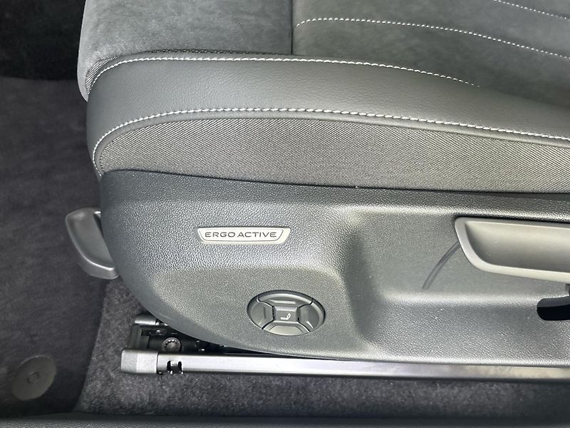 Volkswagen T-Roc (2026) SUV - fotka 28 z 28