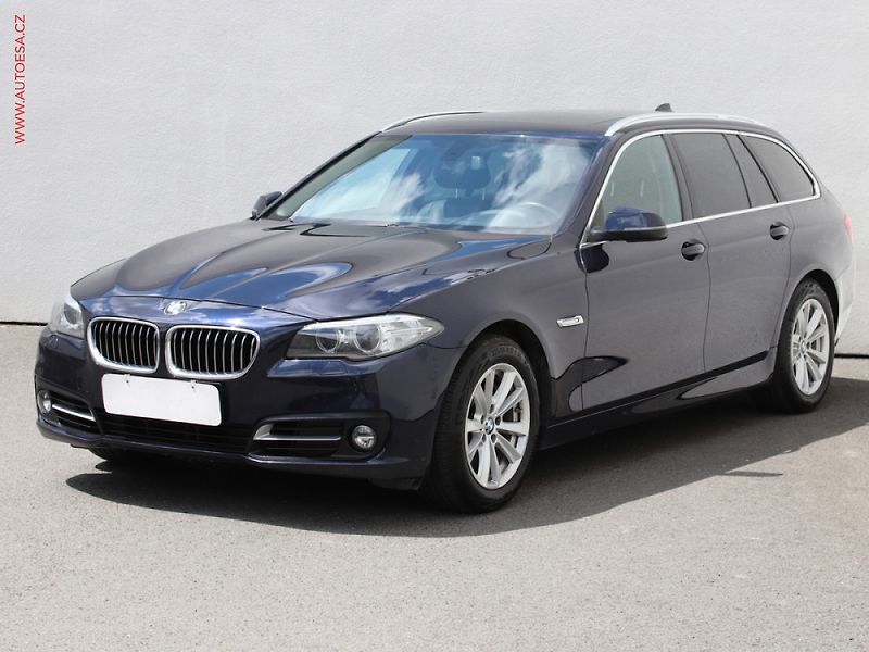 BMW Řada 5 (2016) 2.0d xD, ČR, AT, bixen - fotka 3 z 3