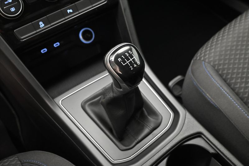 Volkswagen Touran 2,0 TDI 110kWTAŽNÉ LED Záruka - fotka 22 z 31