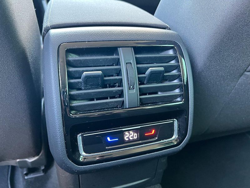Volkswagen Passat (2022) 2.0TDI 110KW  Business! LED! - fotka 19 z 36