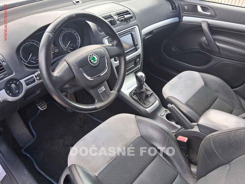 Škoda Octavia (2009) 2.0 TDi, RS, STK7/28 - fotka 3 z 3