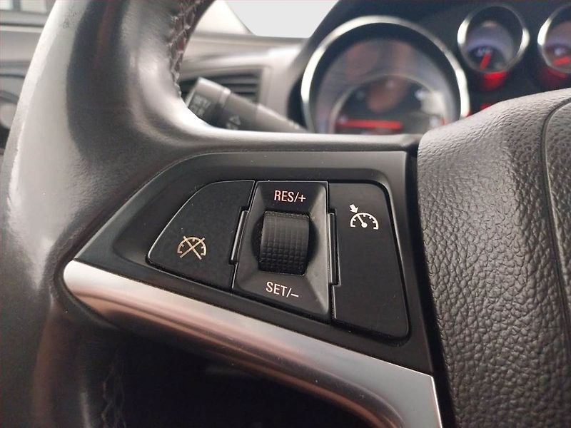 Opel Insignia (2010) 2.0 CDTI, Serv.kniha, po STK - fotka 16 z 19