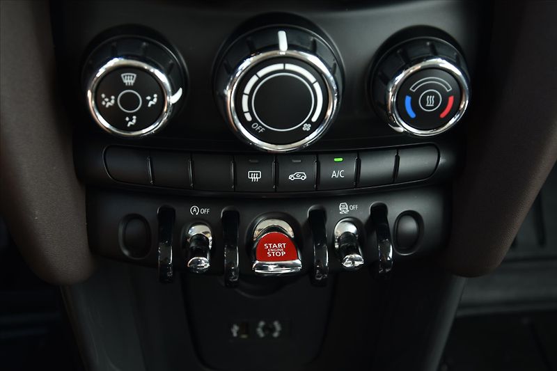 Mini One 1.5D 70kW KLIMA 90 000 KM - fotka 18 z 19