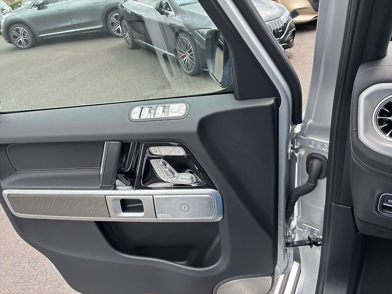 Mercedes-Benz Třídy G G 580 s technologií EQ - fotka 22 z 31