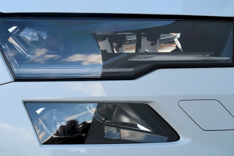 Škoda Karoq (2025) SportLine 2,0 TDi/110 kW 4X4DS - fotka 28 z 32