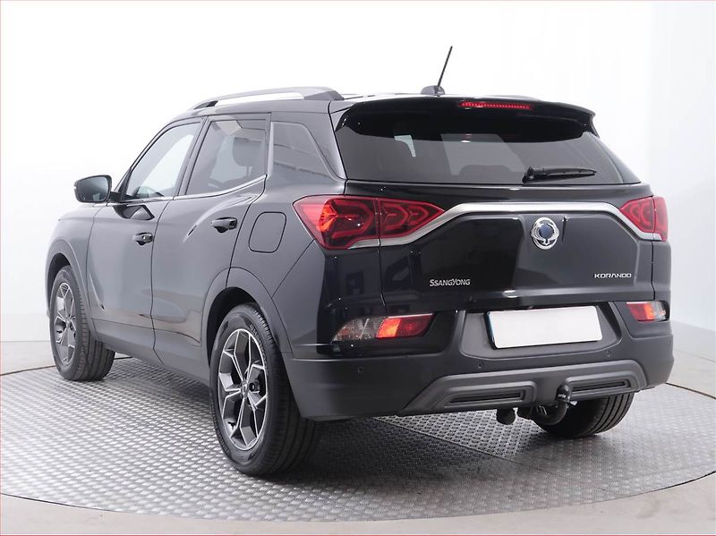 SsangYong Korando (2020) Style 1.5 T-GDI, ČR,1.maj - fotka 4 z 20
