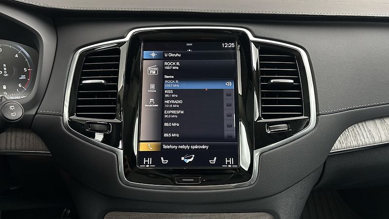 Volvo XC90 2.0 B5 AUT AWD Inscription - fotka 11 z 33