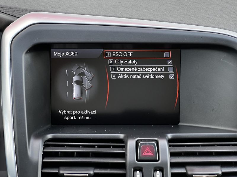 Volvo XC60 3.0 T6 AWD Aut. Summum TZ  - fotka 14 z 24