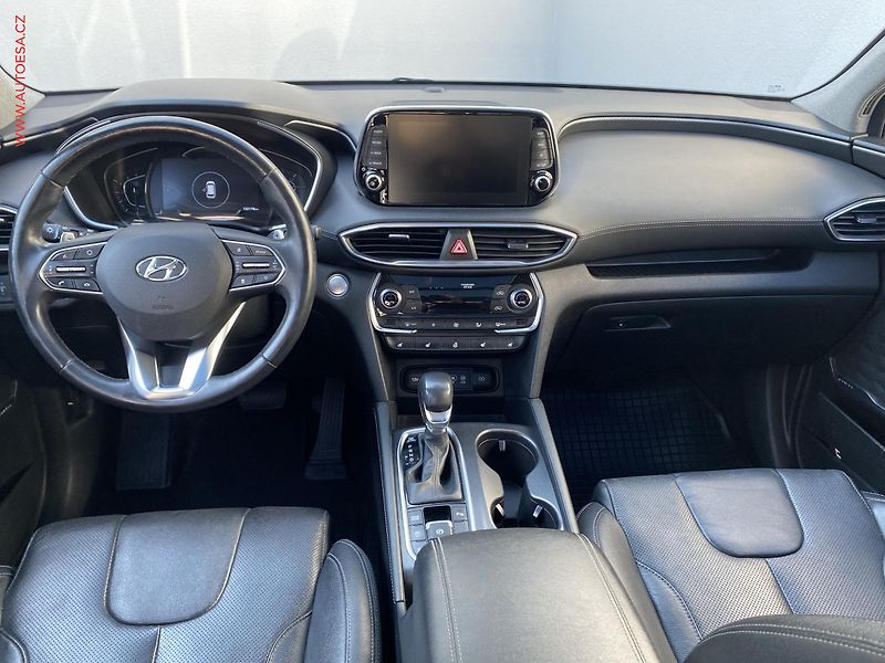 Hyundai Santa Fe (2019) 2.2 CRDi 4x4, ČR, AT, LED, TZ - fotka 8 z 21