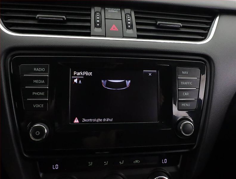 Škoda Octavia (2015) RS 2.0 TDI, Automat, Navi - fotka 11 z 14