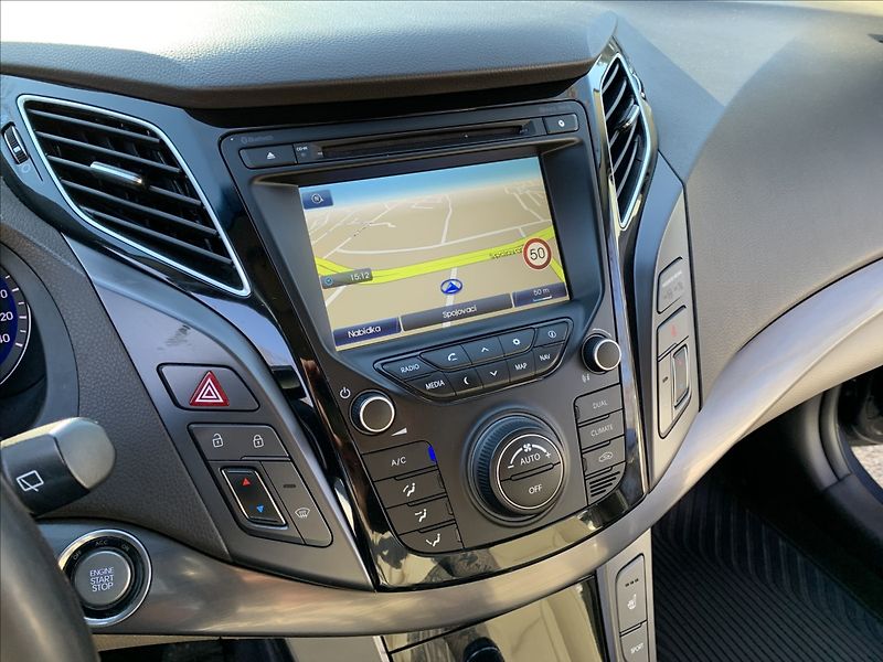 Hyundai i40 1,7 CRDI STYLE,AUTOMAT,ČR,SERV - fotka 13 z 20