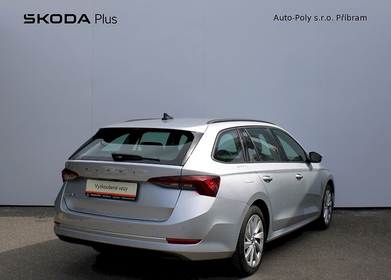 Škoda Octavia (2024) Ambition 1.5TSI / 110kW 6°MP - fotka 2 z 23
