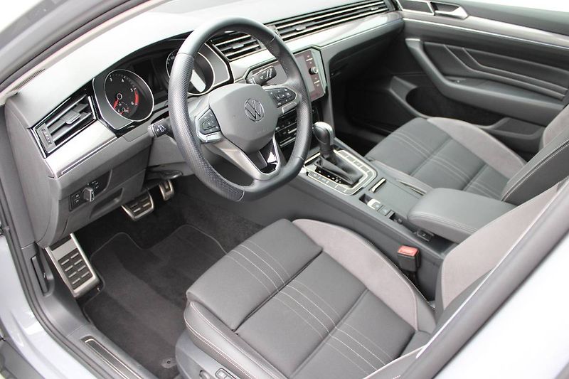 Volkswagen Passat (2022) 2.0 TDI DSG 147kW WEBASTO - fotka 19 z 35