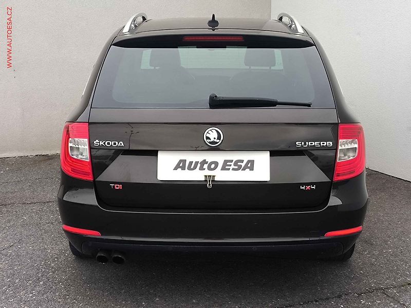 Škoda Superb (2014) 2.0 TDi 4x4, 1.maj,ČR, L&K - fotka 5 z 22