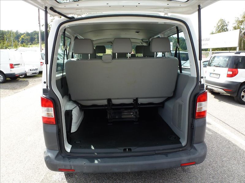 Volkswagen Transporter 2,0 TDI 9míst - fotka 19 z 46
