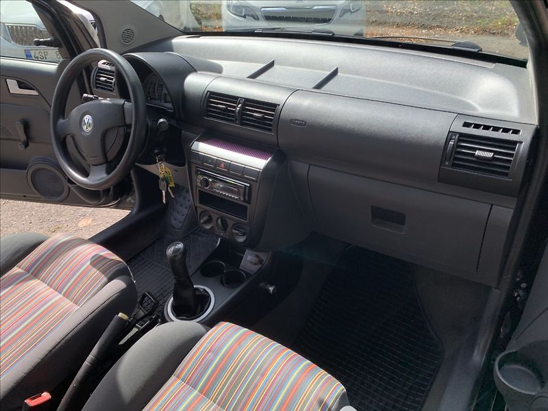 Volkswagen Fox 1,2 i ČR,CEBIA - fotka 11 z 15