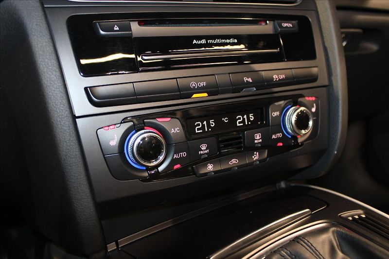 Audi A5 TDi V6 quattro S Line Cabriole - fotka 20 z 27