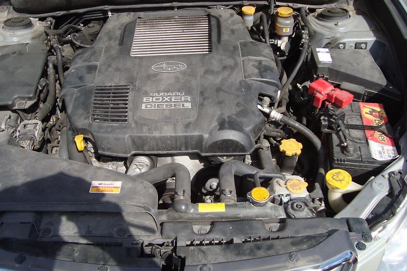 Subaru Outback (2011) 2.0 D,AWD,ČR, 2.Maj.Servis.Kn. - fotka 20 z 76