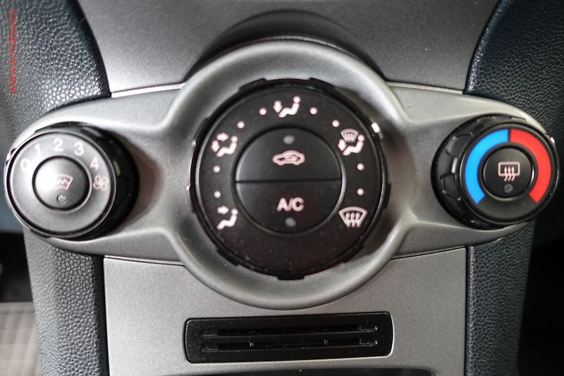 Ford Fiesta (2008) 1.2i, AC, STK9/27 - fotka 18 z 20