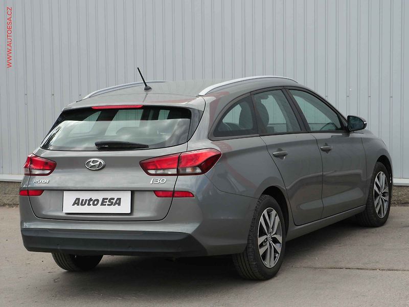 Hyundai i30 (2019) 1.6CRDi, 2.maj,ČR, AC, tempo - fotka 4 z 20