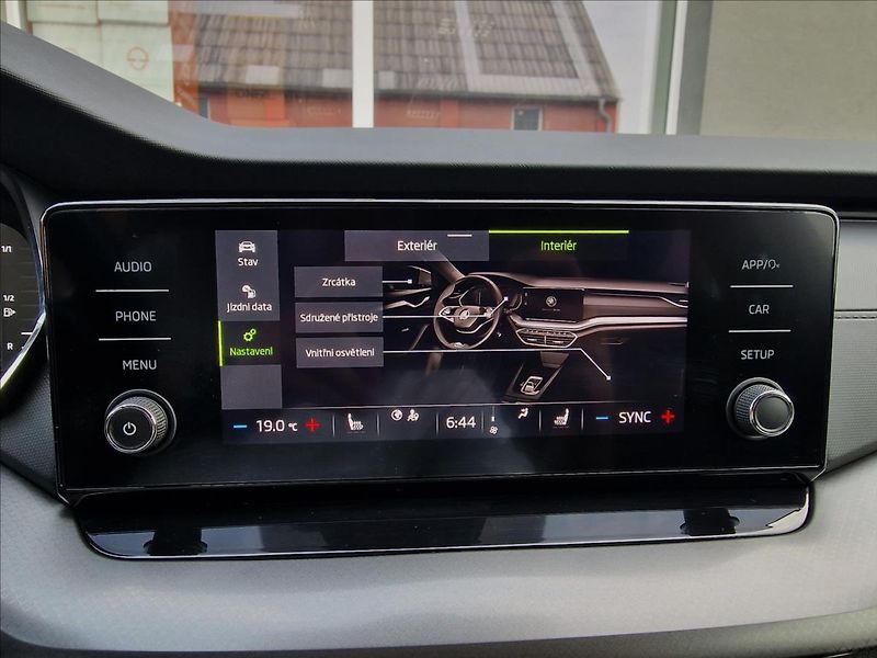 Škoda Octavia 2.0 TDI 110kW Combi,ČR,1.Maj. - fotka 31 z 50