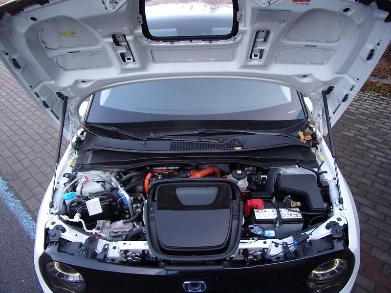 Honda e - fotka 17 z 23