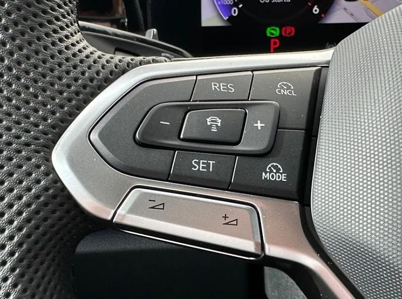 Volkswagen Tiguan - fotka 15 z 18