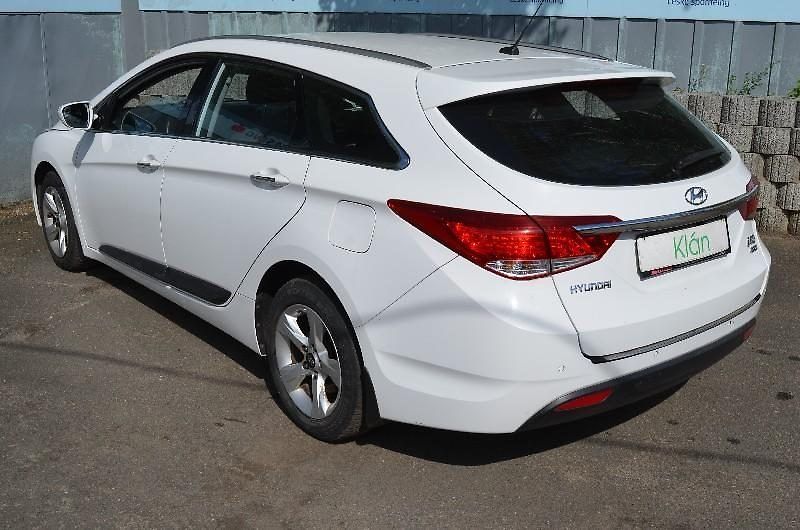 Hyundai i40 COMBI - fotka 4 z 23