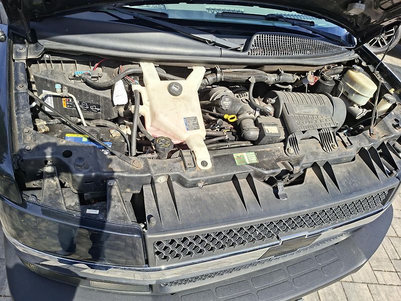 Chevrolet Express (2014) 5,3V8 VOR 4x4,redukce,LPG,DPH  - fotka 36 z 44