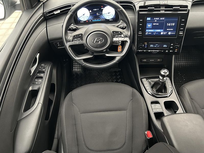 Hyundai Tucson 1.6 T-GDI 4x4 SMART - fotka 15 z 26