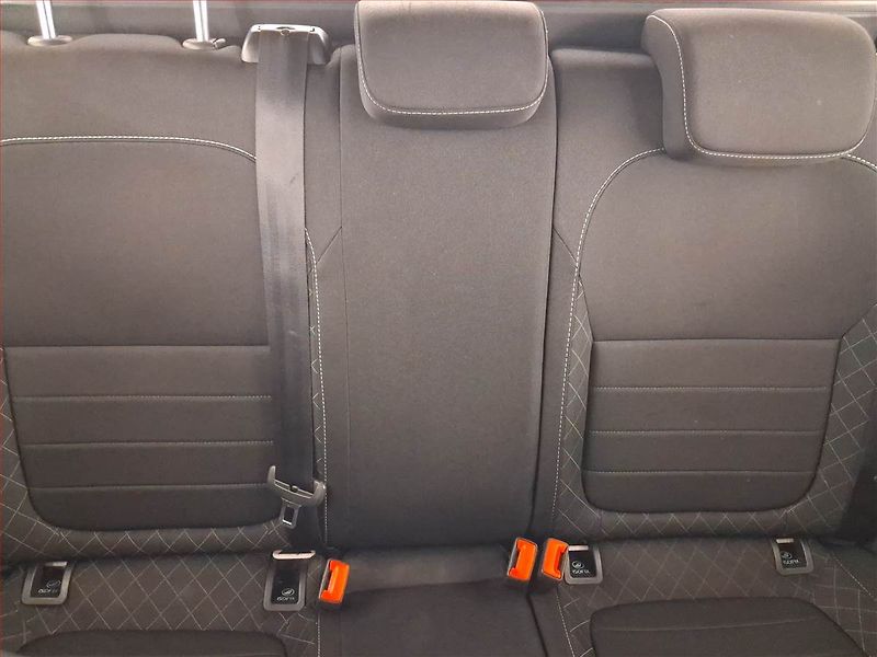 Škoda Fabia (2018) Style 1.0 TSI, Serv.kniha - fotka 10 z 24