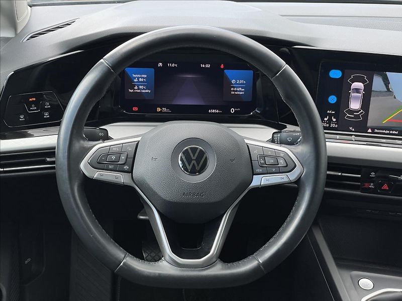 Volkswagen Golf 1,0 TSI LIFE KESSY+Kamera - fotka 8 z 23