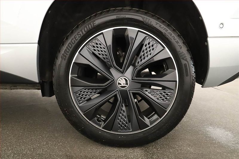 Škoda Karoq (2025) 2.0 TDI, SPORTLINE, AUTOMAT - fotka 19 z 19