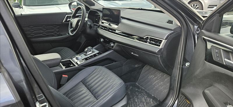 Mitsubishi Outlander 2,4 PHEV 4x4  INSTYLE - fotka 14 z 19