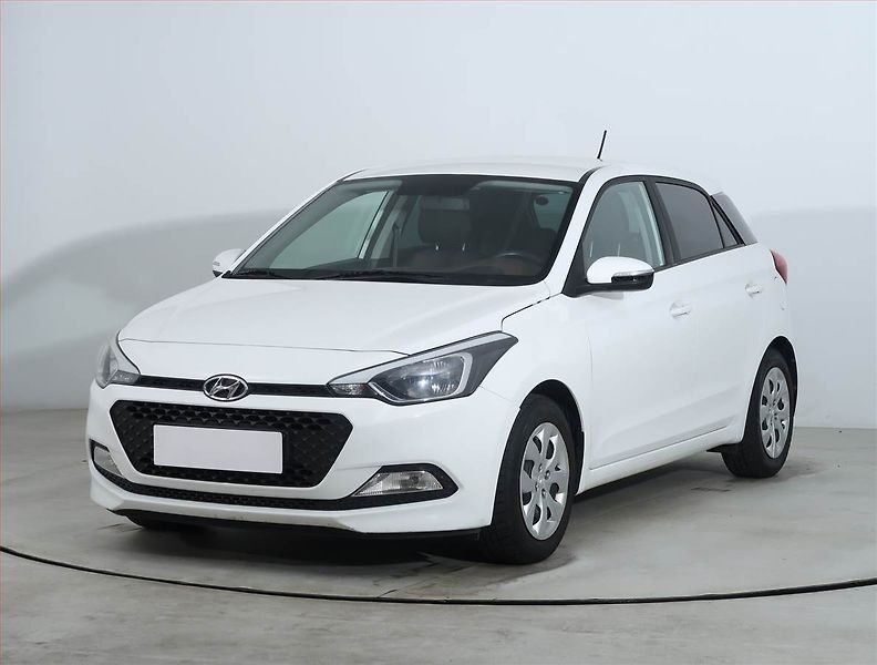 Hyundai i20 (2016) 1.2, LPG, Park. senzory - fotka 2 z 15