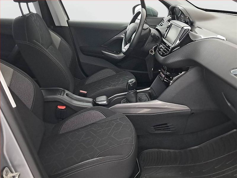 Peugeot 2008 (2017) 1.6 BlueHDi, ČR,1.maj - fotka 9 z 18