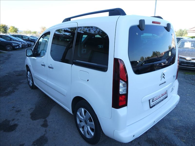 Citroën Berlingo 1,2 PT 81kW Multispace Panoram - fotka 7 z 47