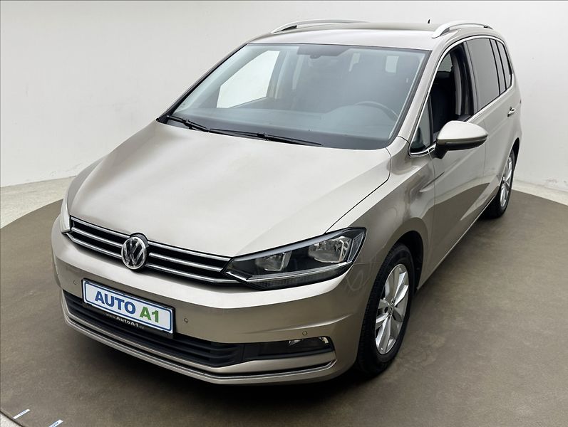 Volkswagen Touran 1,4 DSG KAMERA TAŽNÉ 1.MAJ ČR - fotografie inzerátu