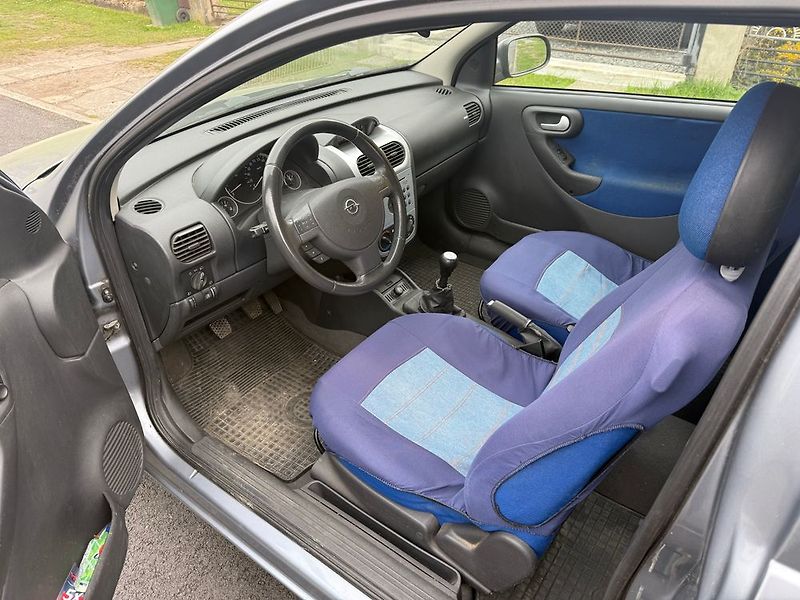 Opel Corsa (2002) - fotka 10 z 24