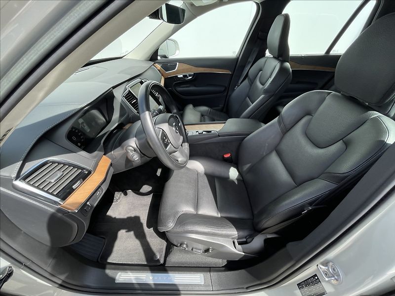 Volvo XC90 2,0 B5 AWD Inscription - fotka 5 z 22