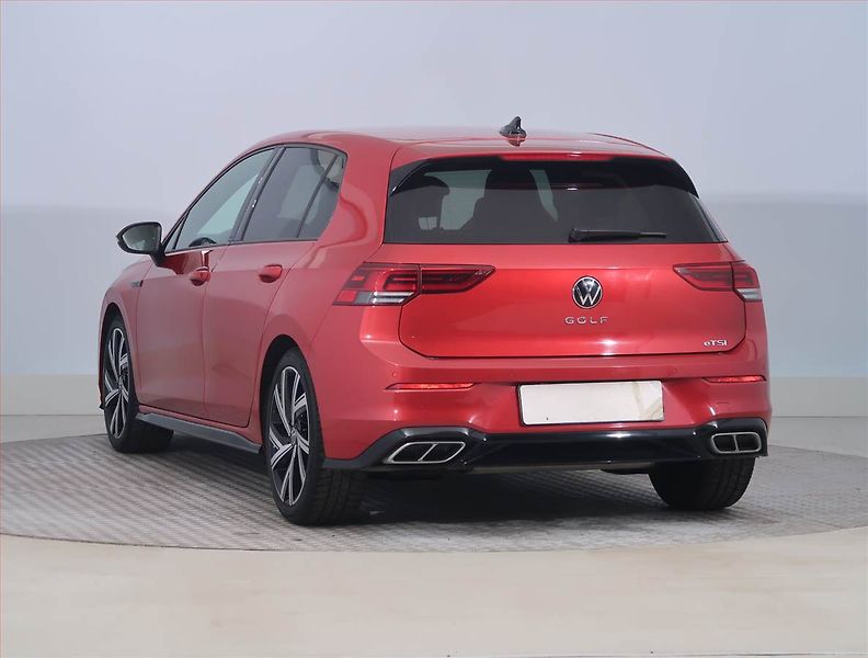 Volkswagen Golf (2020) R-Line 1.5 eTSI - fotka 4 z 21