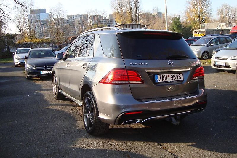 Mercedes-Benz GLE (2017) 350 D,4-Matic,AUT,AMG paket - fotka 29 z 92
