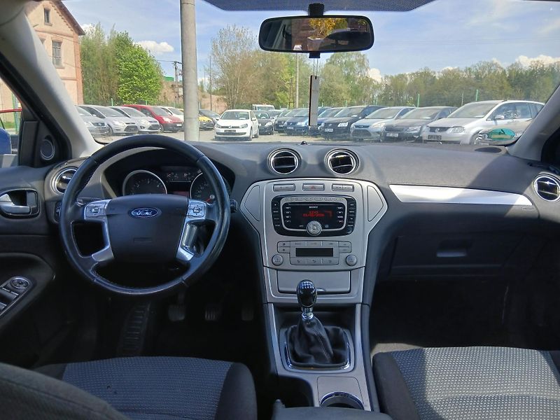 Ford Mondeo 2.2 TDCI, tažný, ALU - fotka 22 z 29