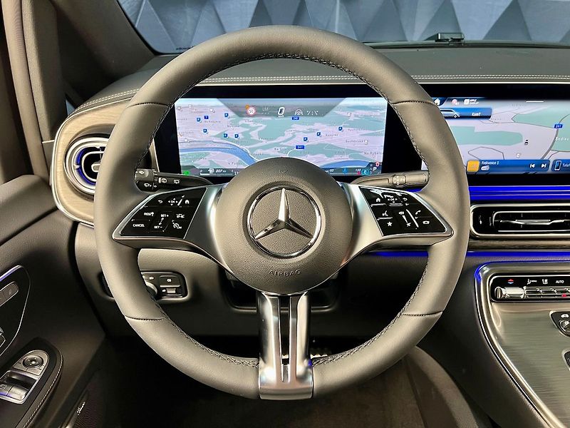 Mercedes-Benz Třídy V 300d 4M EXCLUSIVE XL, AIRMATIC - fotka 13 z 34