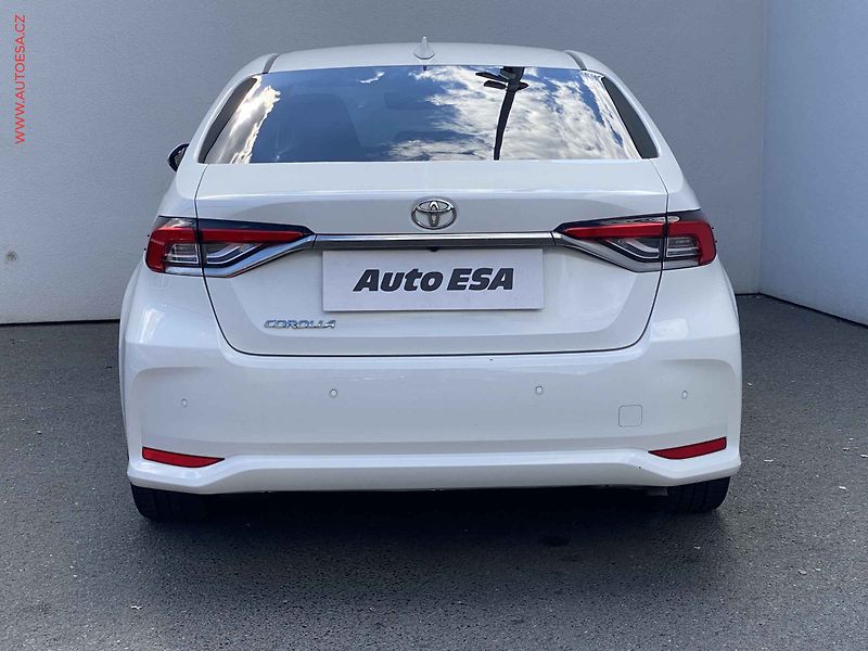 Toyota Corolla (2023) 1.5i, 1.maj,ČR, servis.kniha - fotka 5 z 20