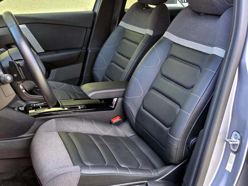 Citroën C4 X T Shine 96kW AT8 SERV.KN*      - fotka 24 z 42