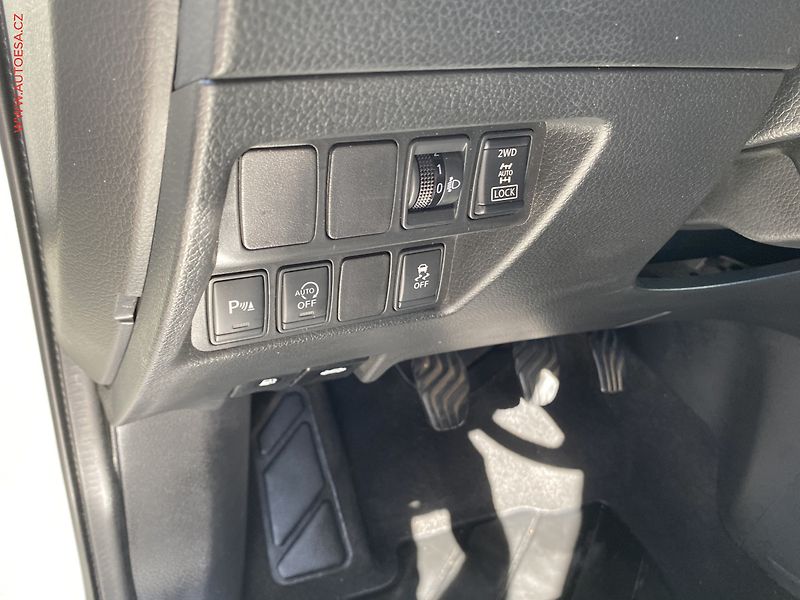 Nissan Qashqai (2015) 1.6 dCi 4x4, Acenta - fotka 15 z 16