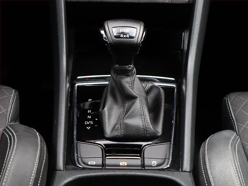 Škoda Karoq (2020) 2.0 TDI - fotka 11 z 20